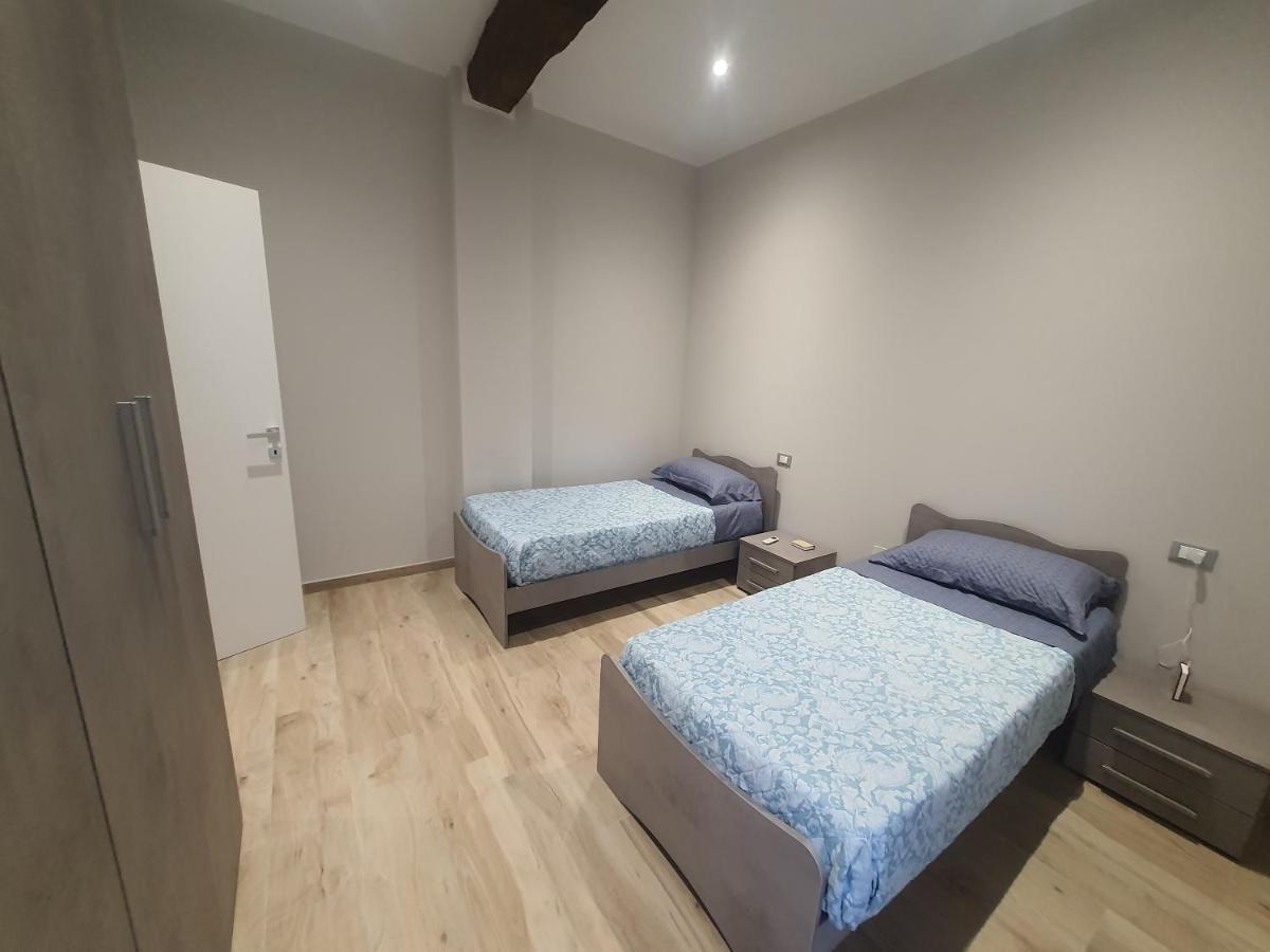 Ferienwohnung Alloggi Di Porta Po Cremona Exterior foto